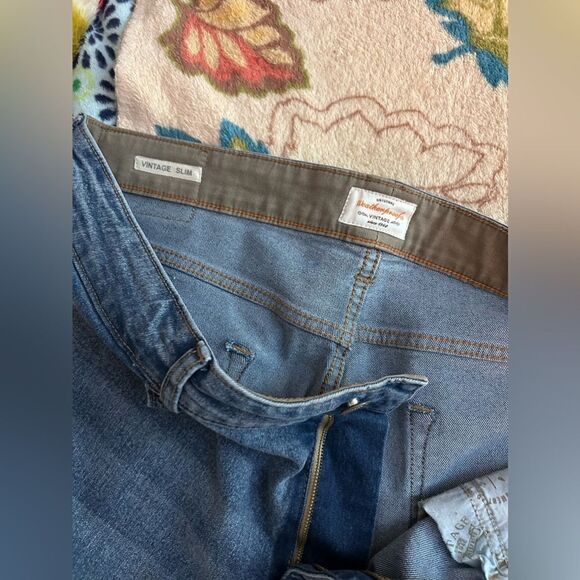 Two pairs of EUC men’s jeans size 36x32 vintage and Holister - Picture 4 of 11